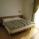 Πανσιόν Garni Mozart Nesthouse 4*