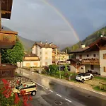 Garni Mozart Nesthouse Guest house