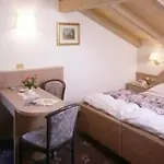 Guest house Garni Mozart Nesthouse 4*