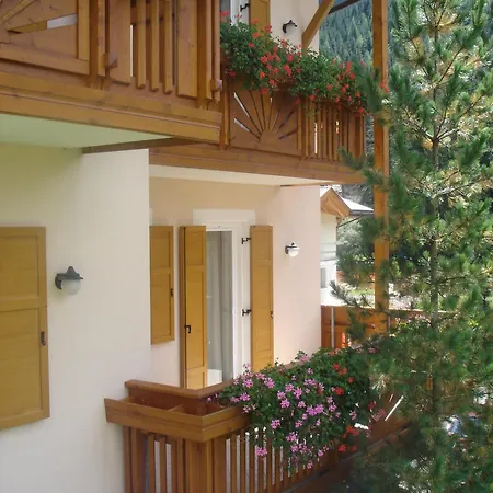 Gasthof Garni Mozart Nesthouse