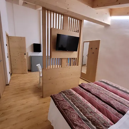 Garni Mozart Nesthouse 4* 까나제이