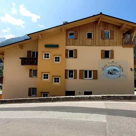 Garni Mozart Nesthouse Guest house Canazei