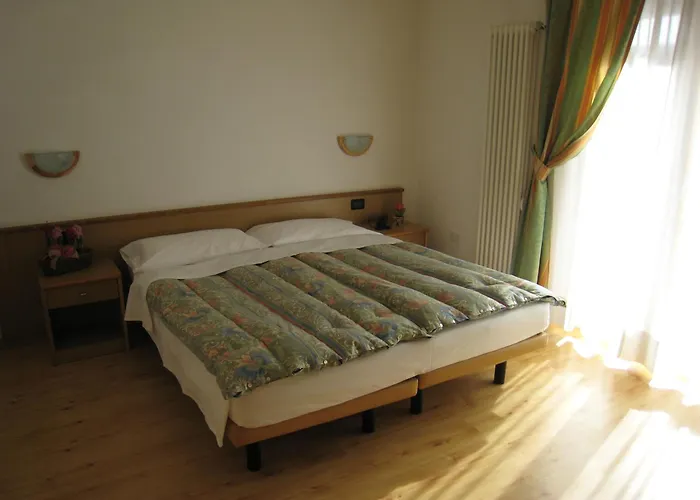 Πανσιόν Garni Mozart Nesthouse 4*