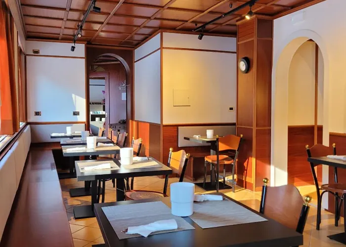 Πανσιόν Garni Mozart Nesthouse 4*