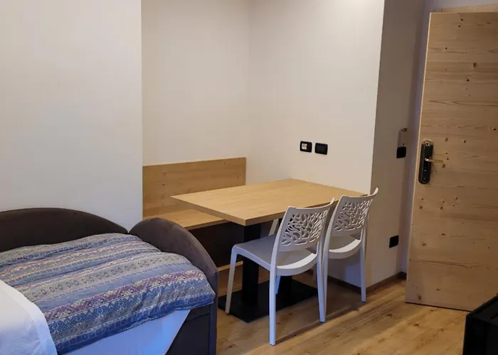 Πανσιόν Garni Mozart Nesthouse