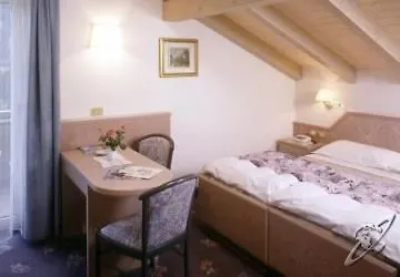 Pensionat Garni Mozart Nesthouse 4*